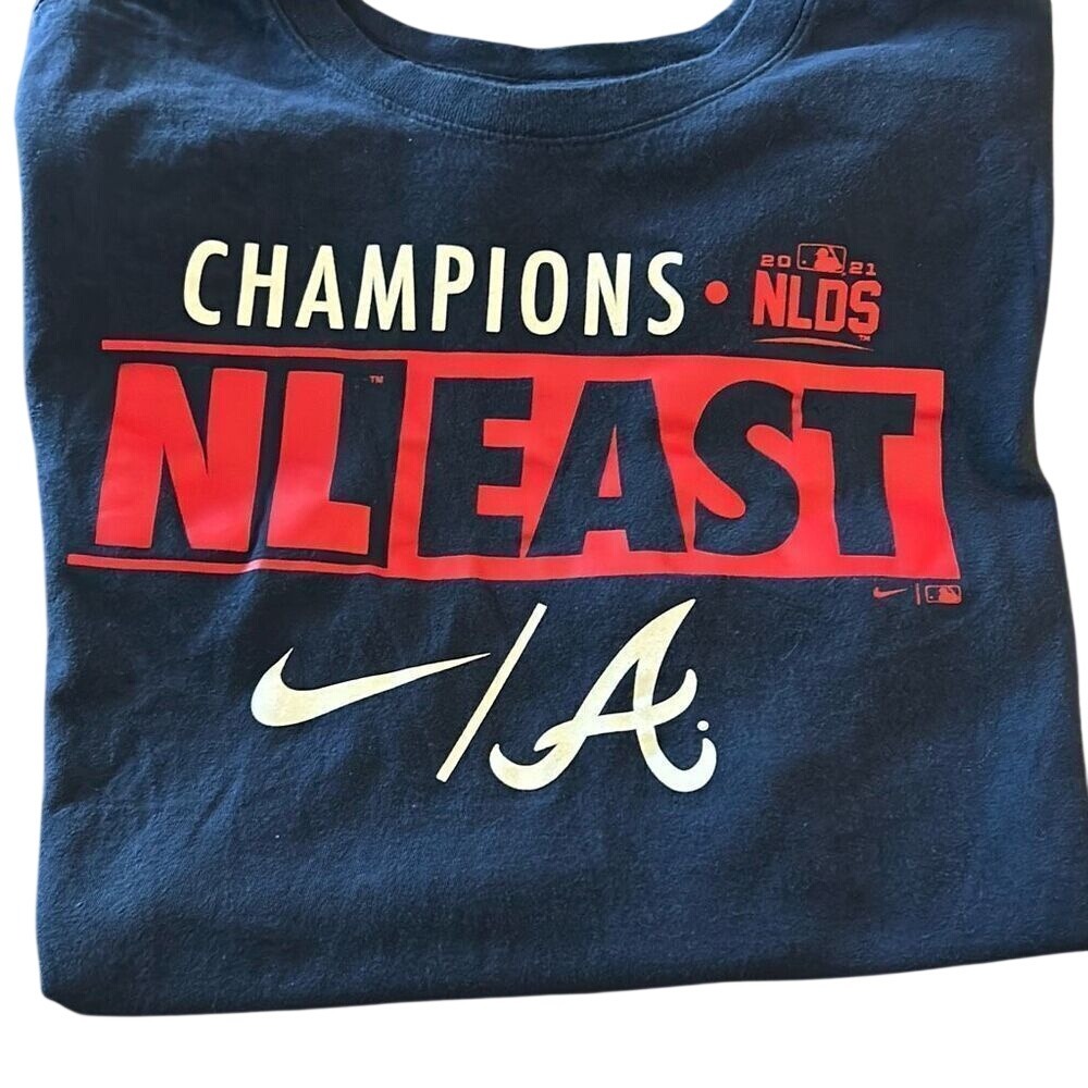 Men's Atlanta Braves Nike Navy 2021 NL East Division Champions T-Shirt. Large‎